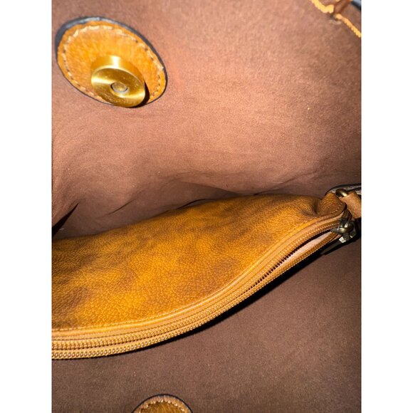 Jen & Co. Brown Faux Leather Shoulder Bag With Zipper Accents - Picture 5 of 11